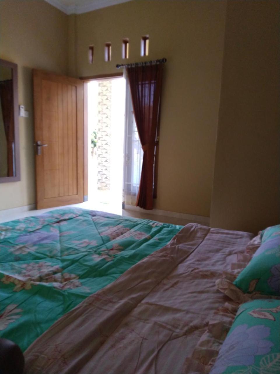 R3 Brawijaya Homestay Banyuwangi  Exterior photo