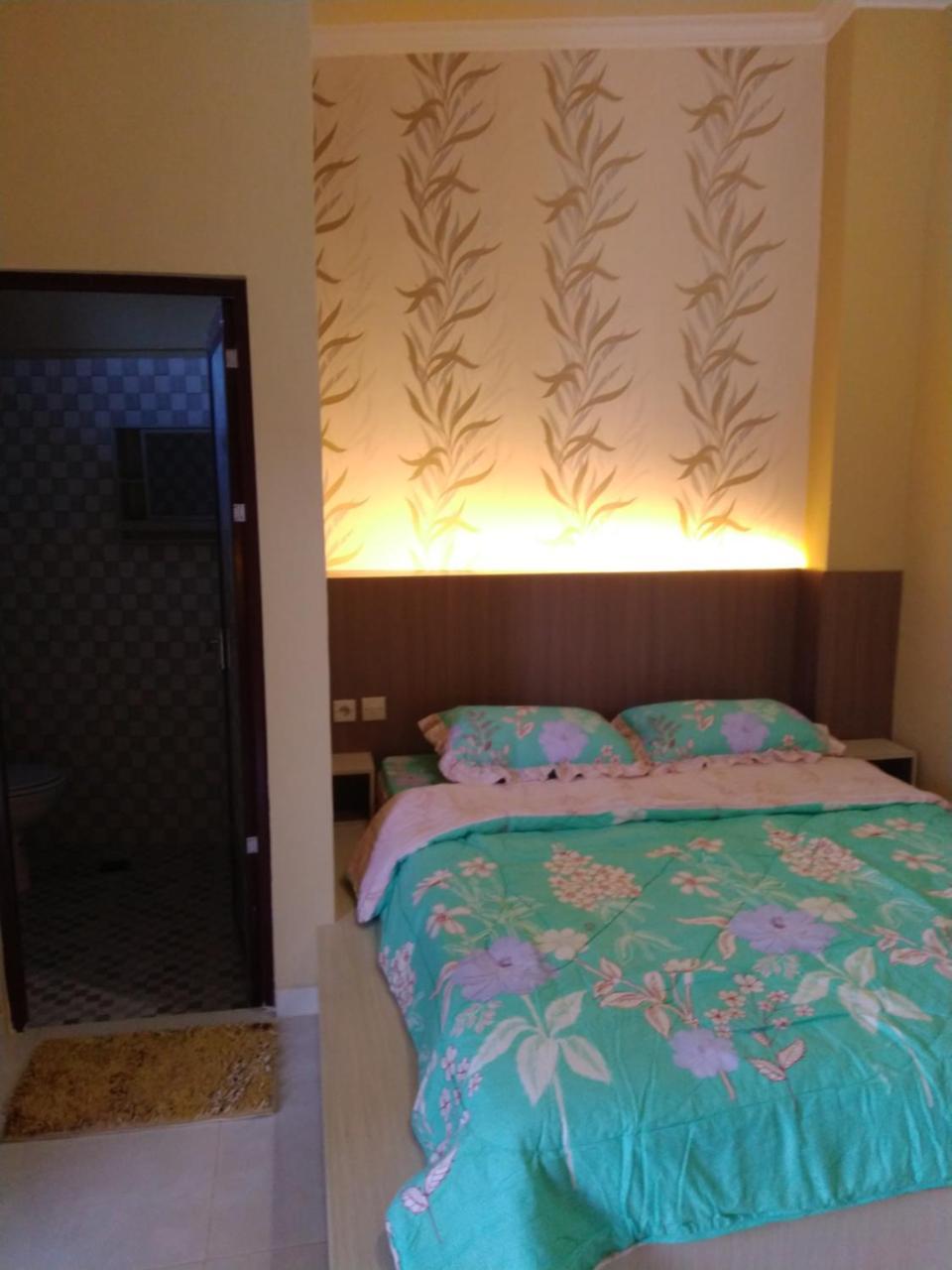 R3 Brawijaya Homestay Banyuwangi  Exterior photo