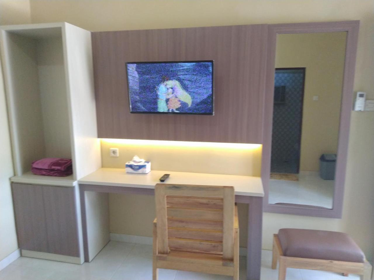 R3 Brawijaya Homestay Banyuwangi  Exterior photo