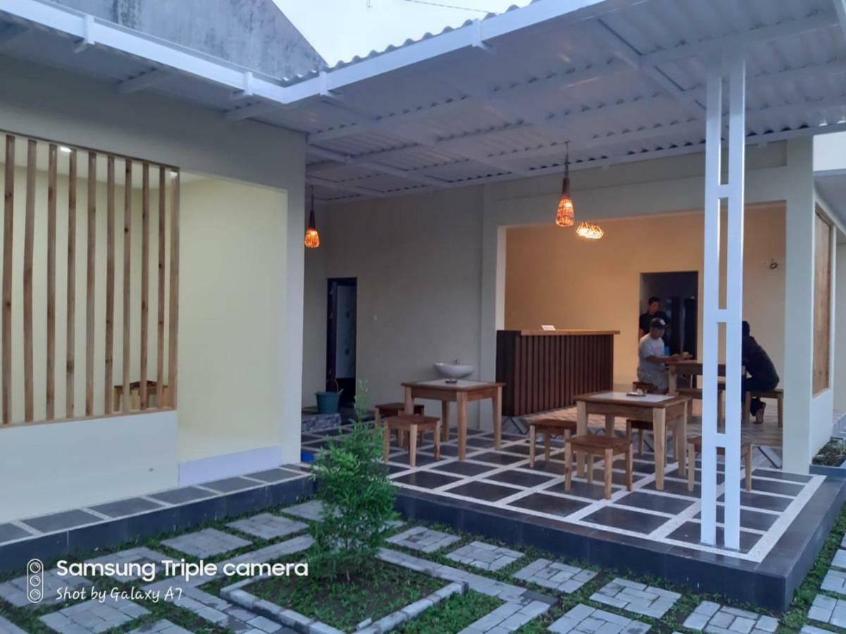 R3 Brawijaya Homestay Banyuwangi  Exterior photo