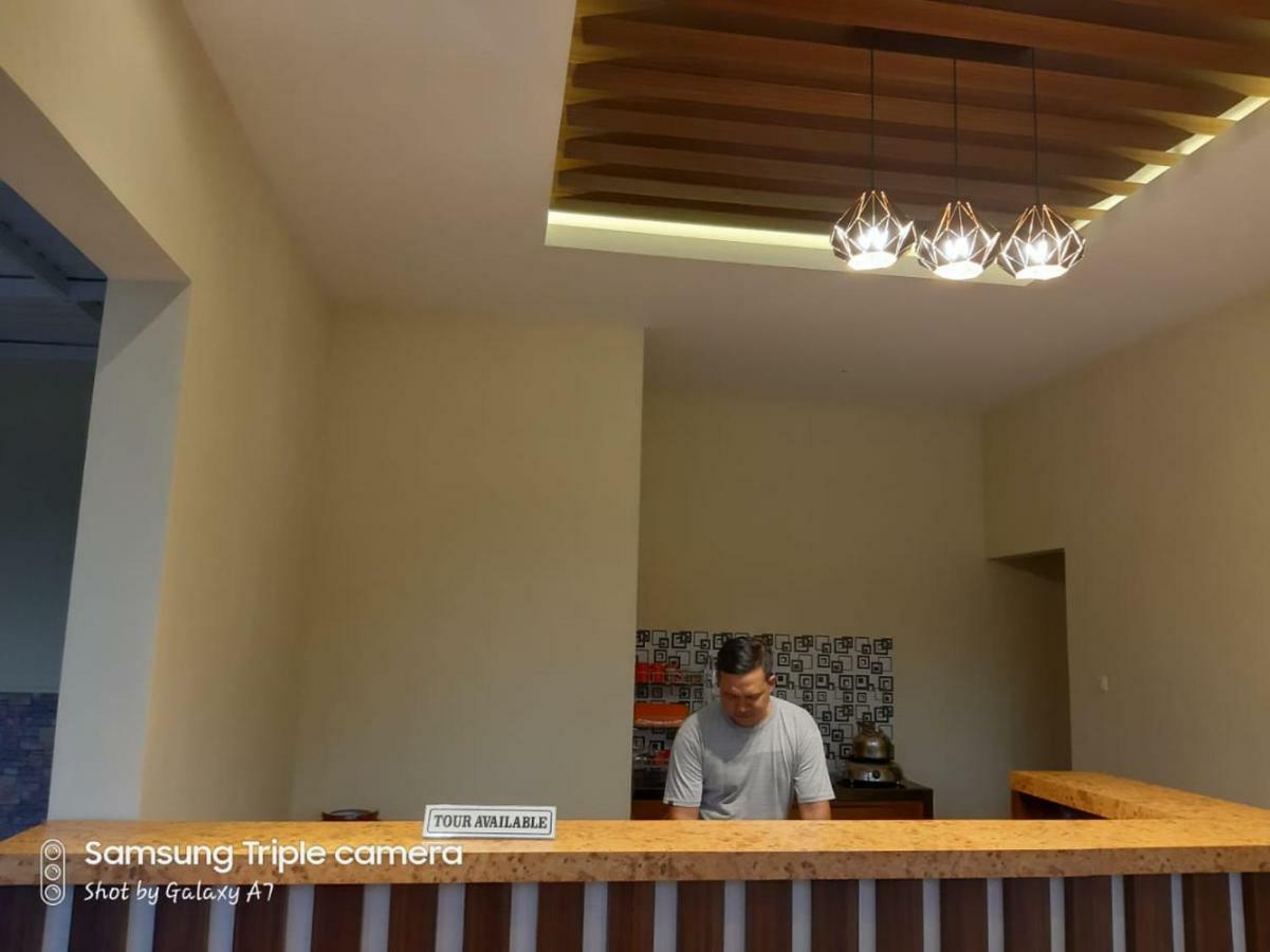 R3 Brawijaya Homestay Banyuwangi  Exterior photo