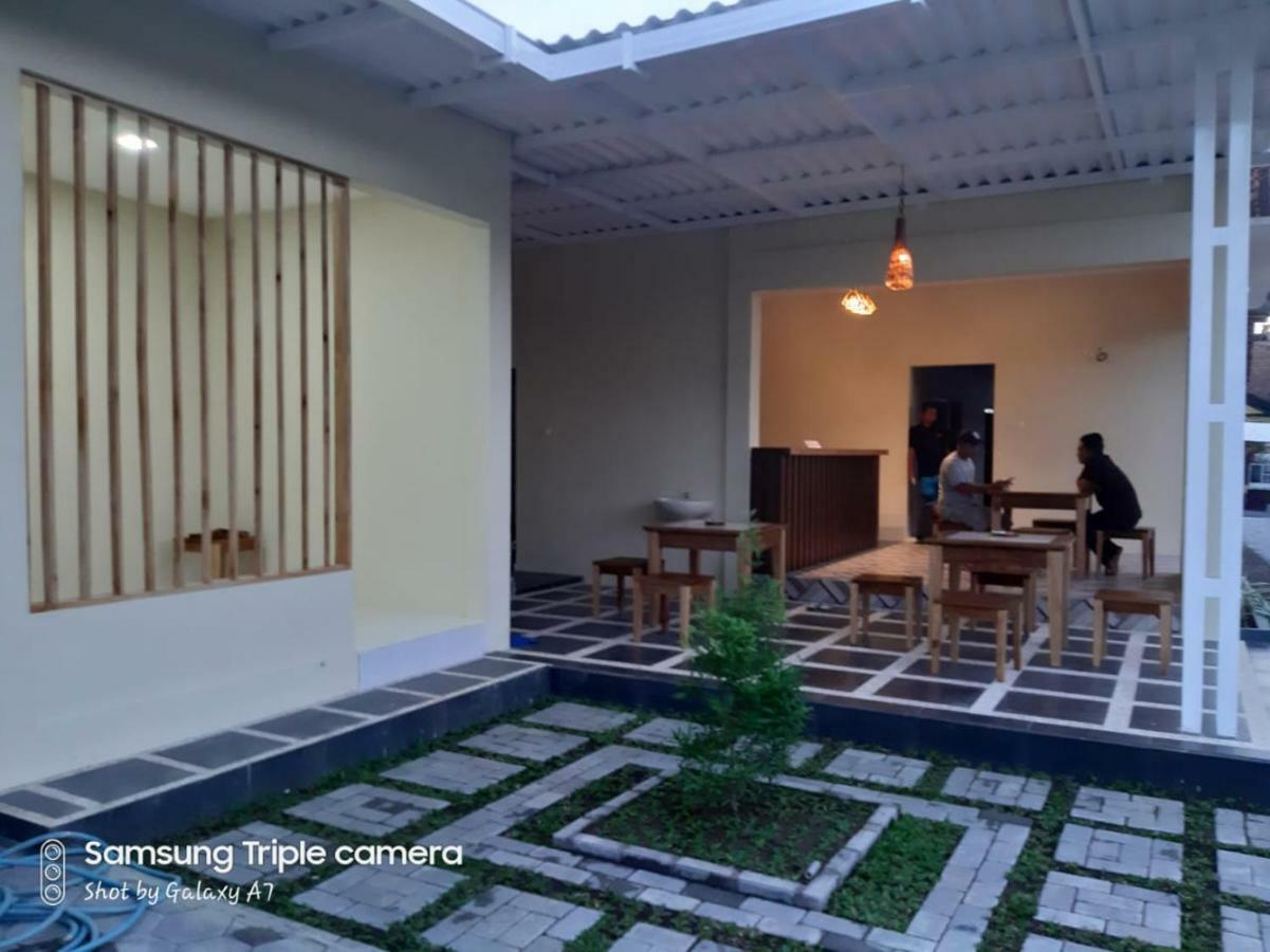 R3 Brawijaya Homestay Banyuwangi  Exterior photo