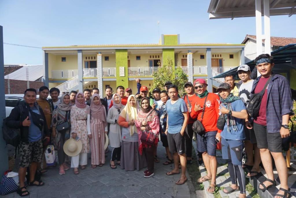 R3 Brawijaya Homestay Banyuwangi  Exterior photo